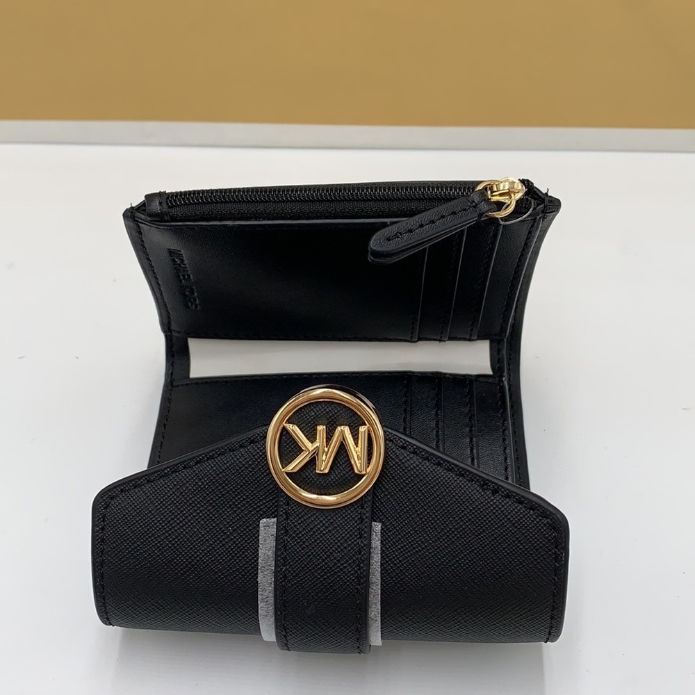 MICHAEL KORS
Carmen Medium Flap Bifold Faux Fur-Leather Wallet
BLACK COLOR - Picture 8 of 12
